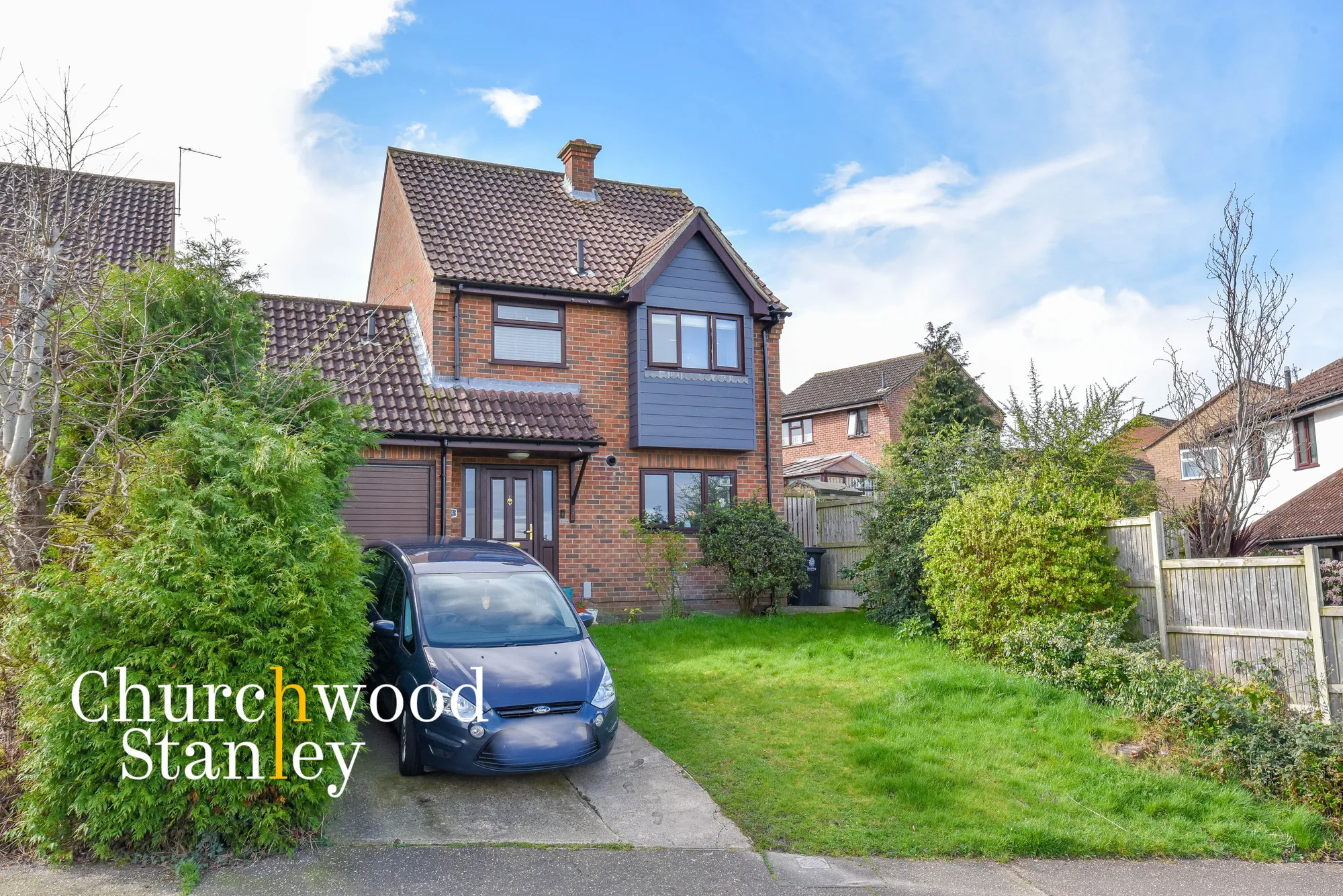 4 bed detached house for sale in Gainsborough Drive, Lawford  - Property Image 1