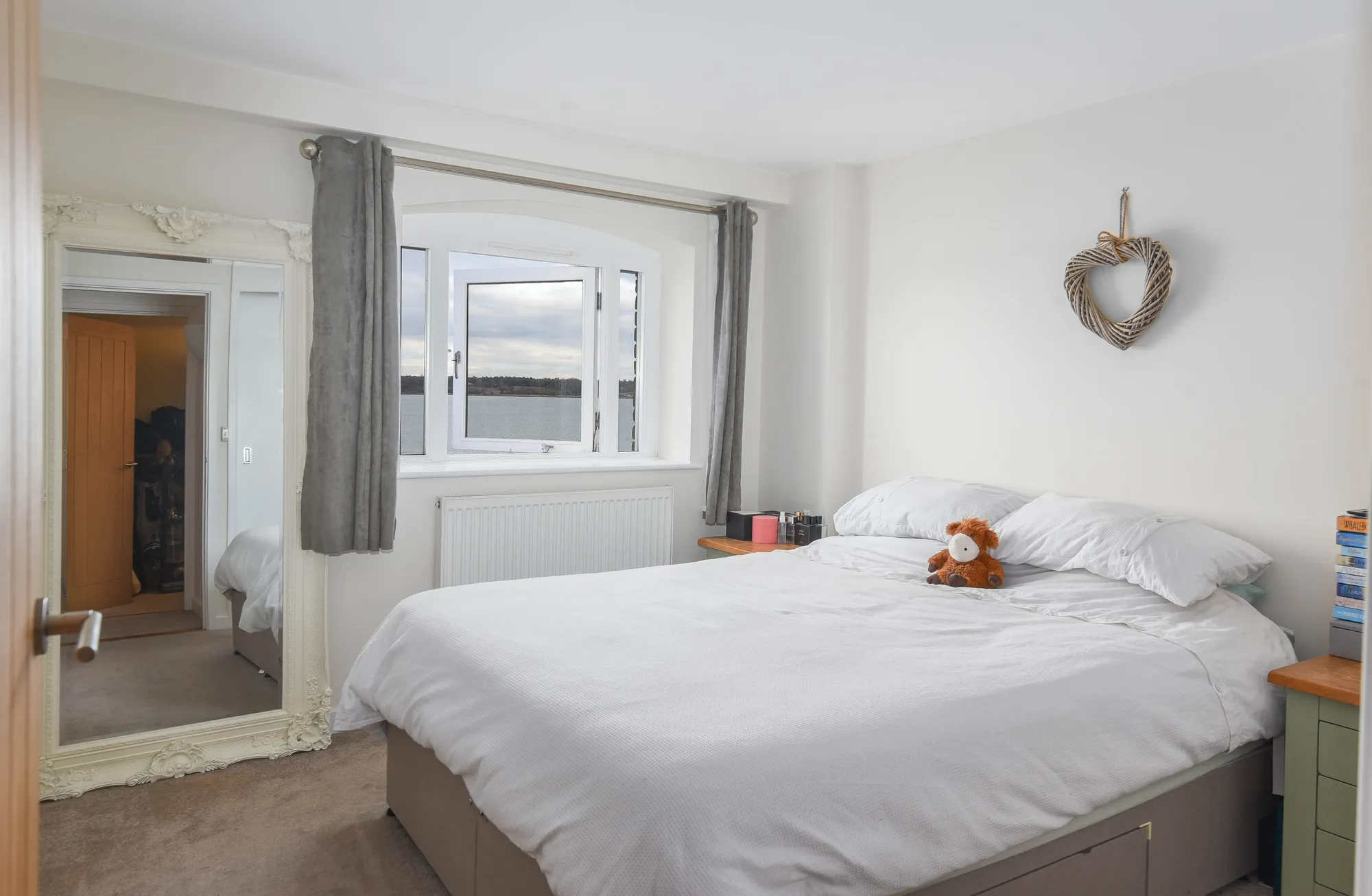 2 bed apartment to rent in High Street, Manningtree  - Property Image 11