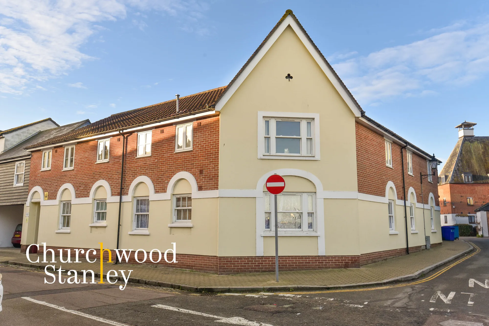 2 bed apartment for sale in South Street, Manningtree  - Property Image 1