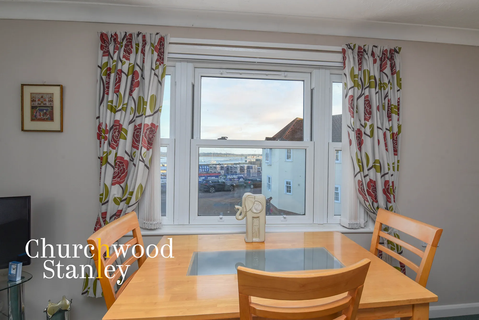 2 bed apartment for sale in South Street, Manningtree  - Property Image 2