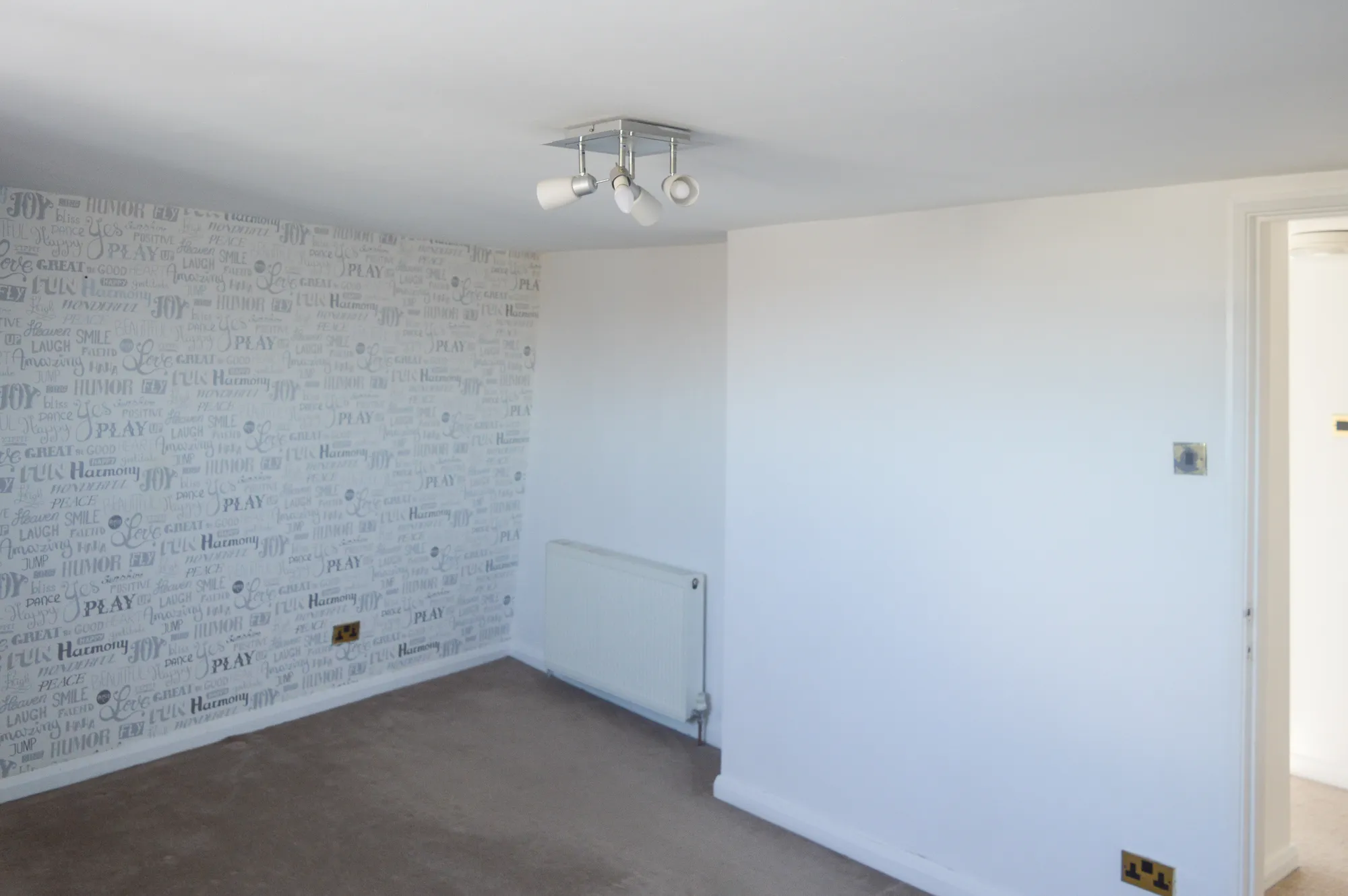 2 bed flat to rent in High Street, Harwich  - Property Image 9
