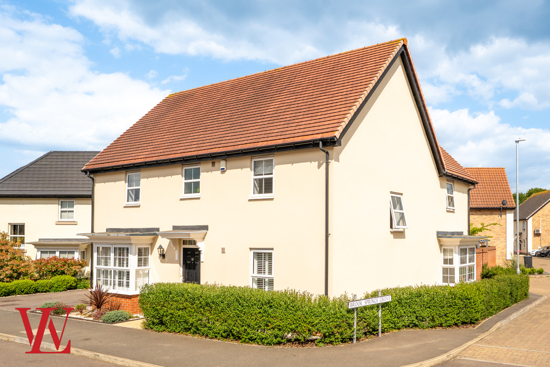 4 bed detached house for sale in Isabel Drive, Bishop's Stortford, CM22