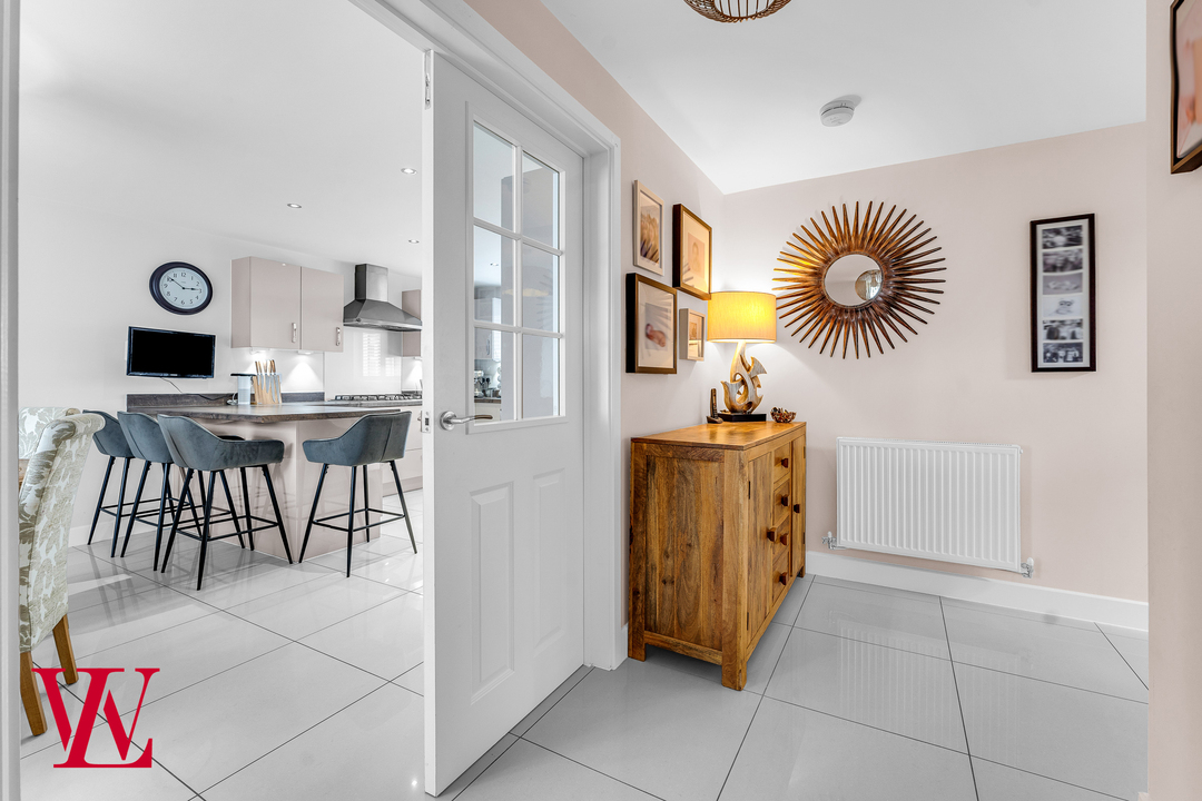 4 bed detached house for sale in Isabel Drive, Bishop's Stortford  - Property Image 2