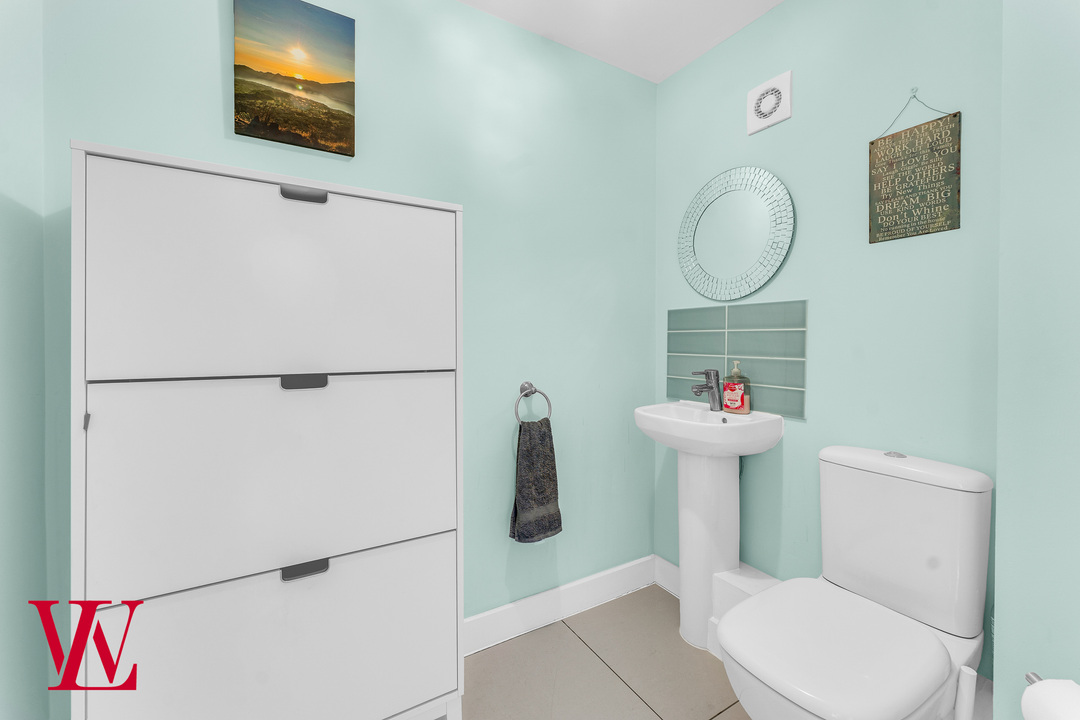 4 bed detached house for sale in Isabel Drive, Bishop's Stortford  - Property Image 14