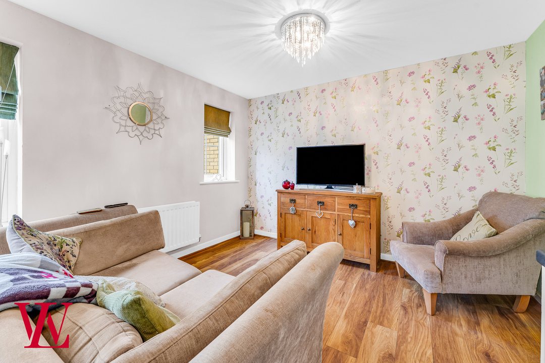 1 bed maisonette for sale in Ramsey Drive, Dunmow  - Property Image 3