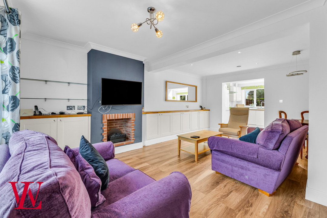 3 bed semi-detached house for sale in Robinson Close, Bishop's Stortford  - Property Image 7