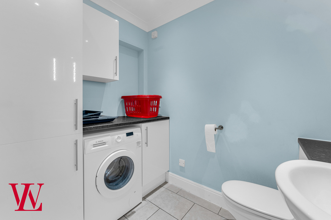 3 bed semi-detached house for sale in Robinson Close, Bishop's Stortford  - Property Image 12
