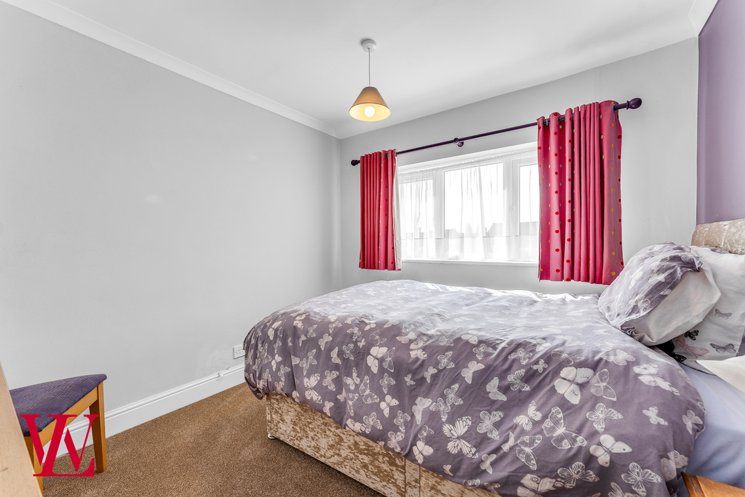 3 bed semi-detached house for sale in Robinson Close, Bishop's Stortford  - Property Image 17