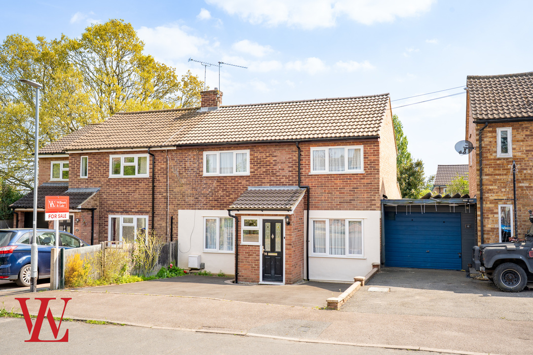 3 bed semi-detached house for sale in Robinson Close, Bishop's Stortford  - Property Image 1
