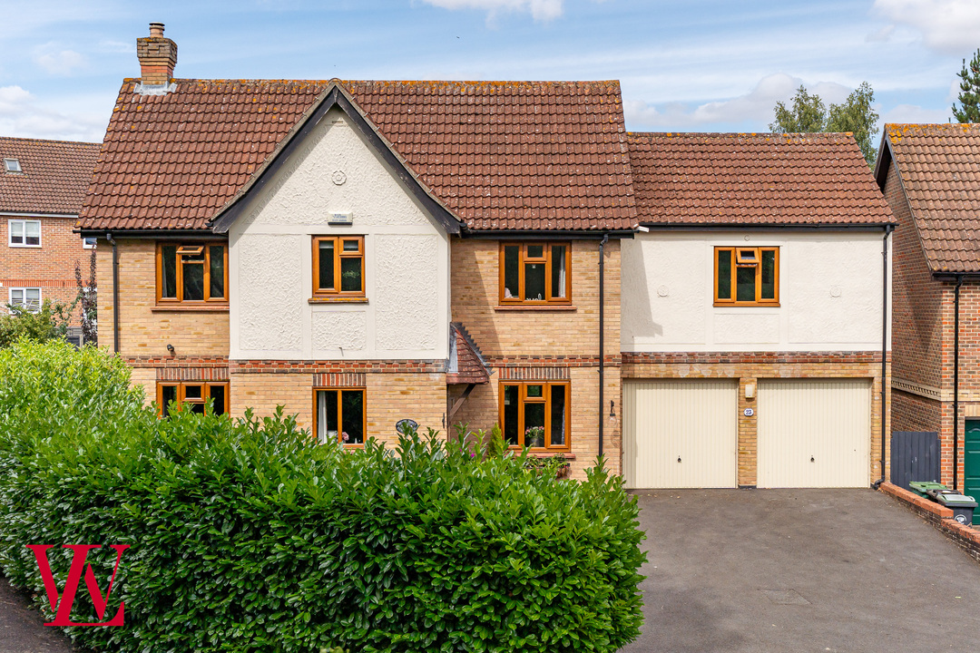 5 bed detached house for sale in Nursery Rise, Dunmow, Essex  - Property Image 36