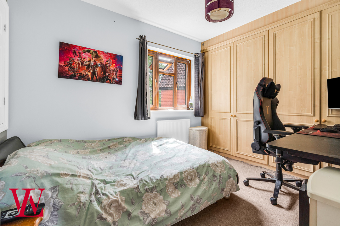 5 bed detached house for sale in Nursery Rise, Dunmow, Essex  - Property Image 23