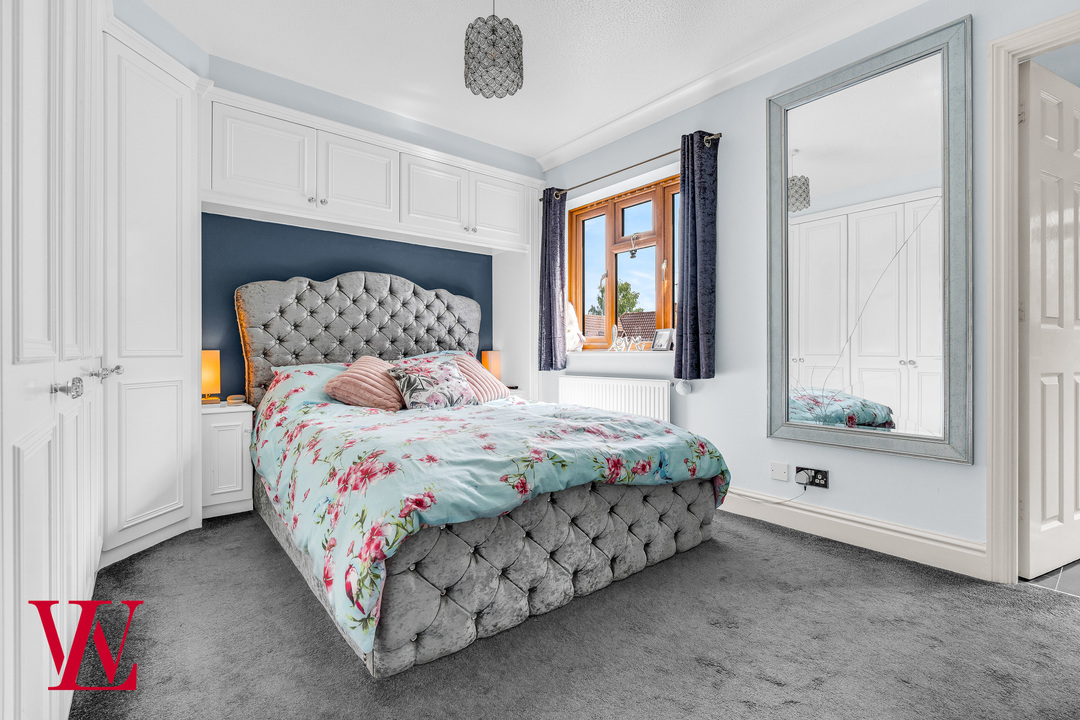 5 bed detached house for sale in Nursery Rise, Dunmow, Essex  - Property Image 18