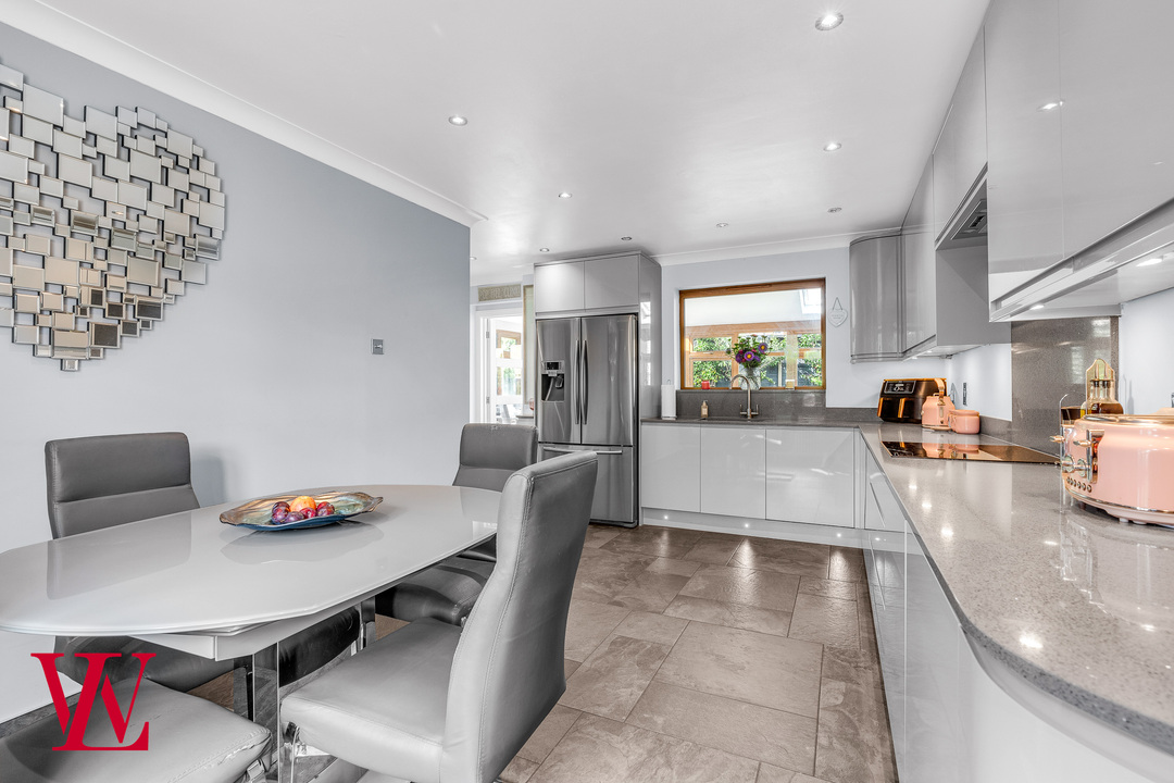 5 bed detached house for sale in Nursery Rise, Dunmow, Essex  - Property Image 3