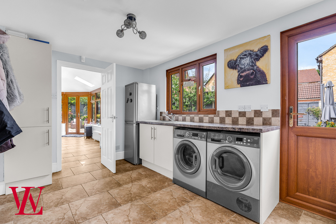 5 bed detached house for sale in Nursery Rise, Dunmow, Essex  - Property Image 11