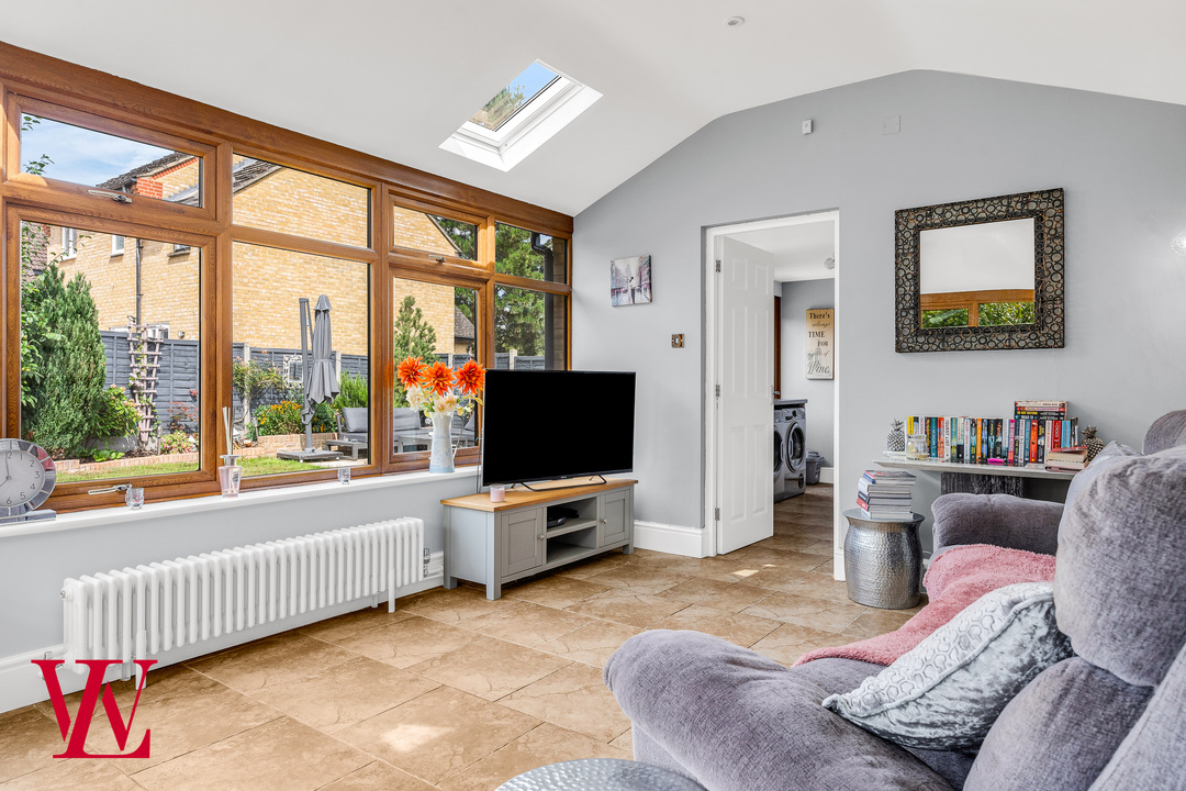 5 bed detached house for sale in Nursery Rise, Dunmow, Essex  - Property Image 9