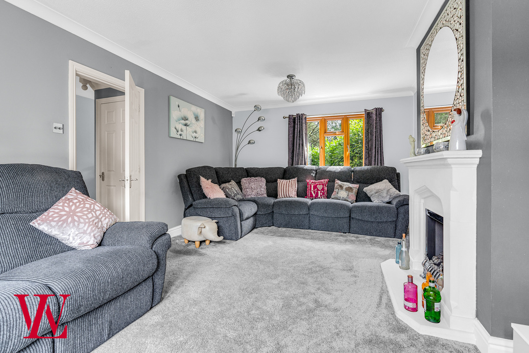5 bed detached house for sale in Nursery Rise, Dunmow, Essex  - Property Image 13