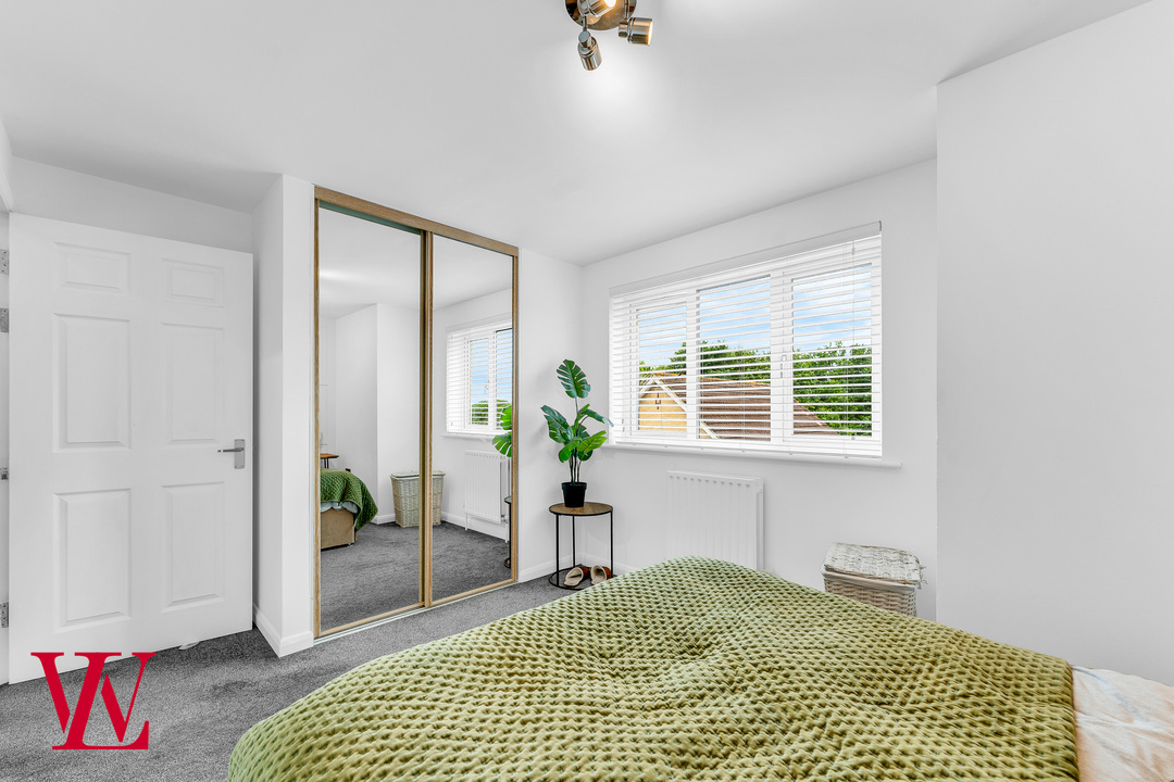 2 bed apartment for sale in Harris Green, Dunmow  - Property Image 10
