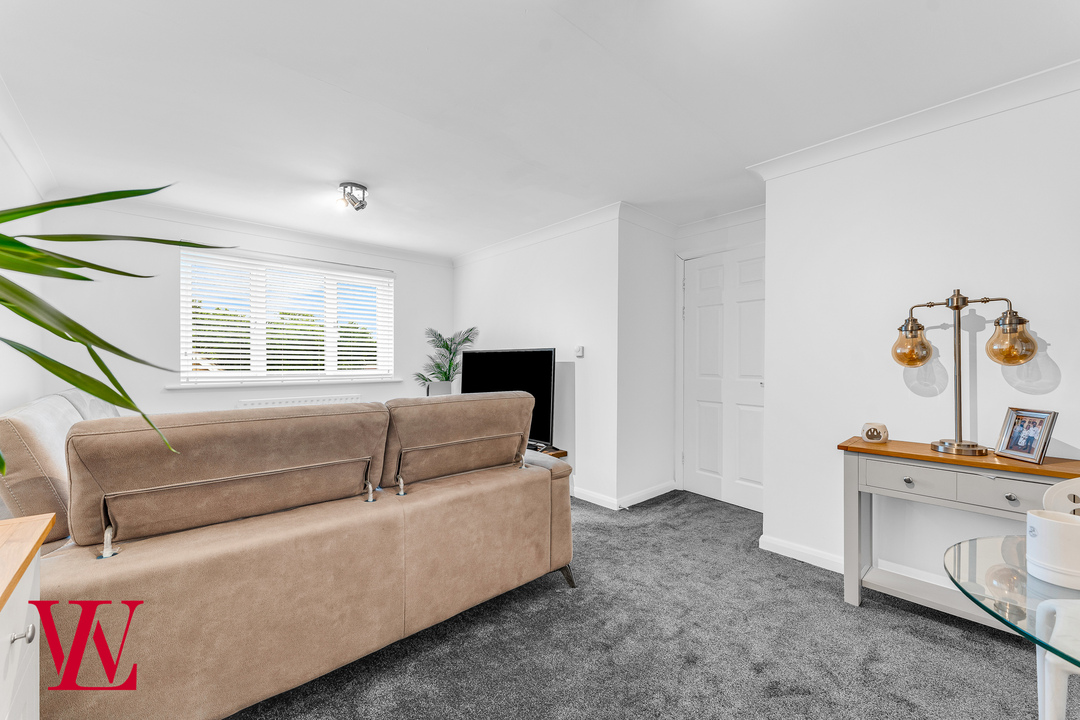 2 bed apartment for sale in Harris Green, Dunmow, Essex 6