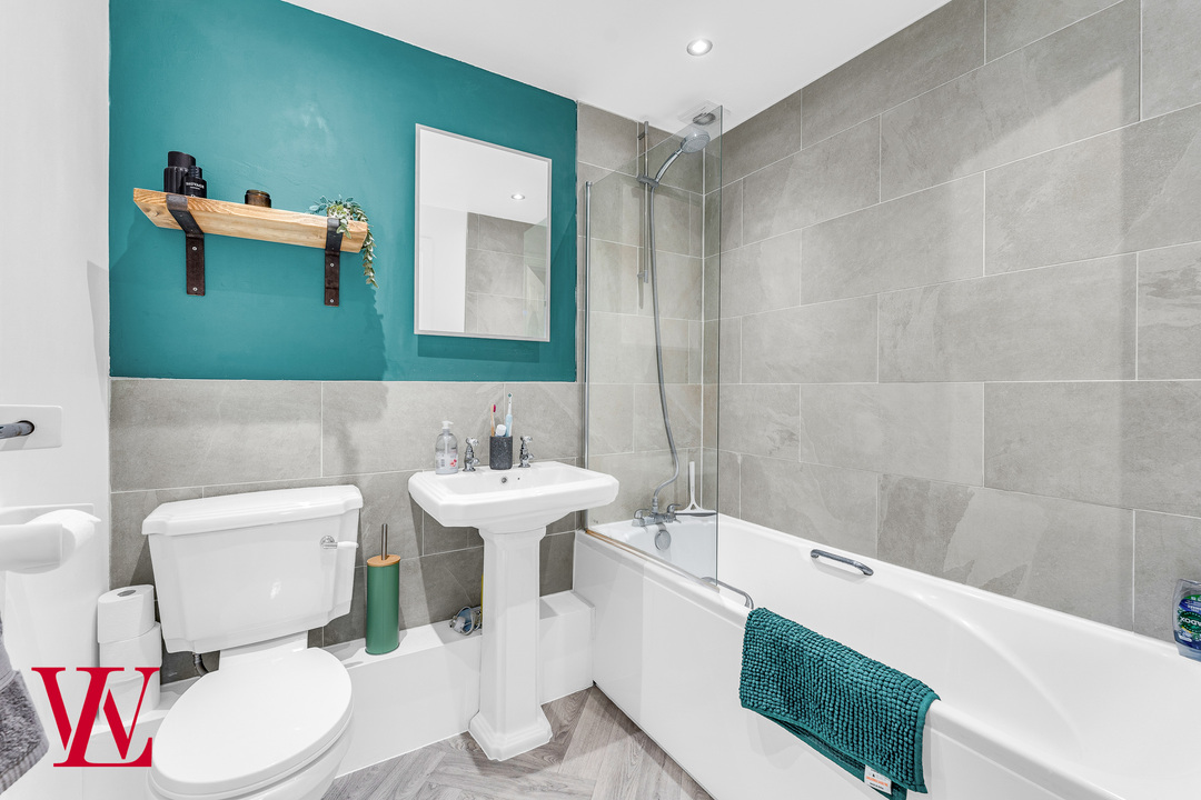 2 bed apartment for sale in Harris Green, Dunmow, Essex 1