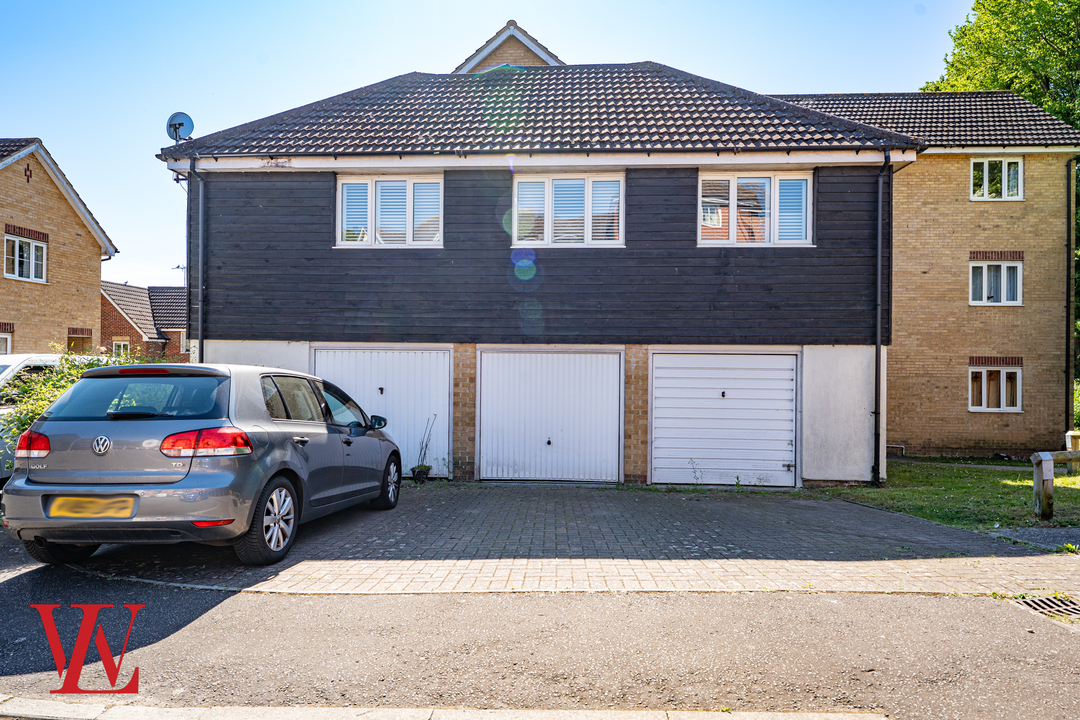 2 bed apartment for sale in Harris Green, Dunmow, Essex 11