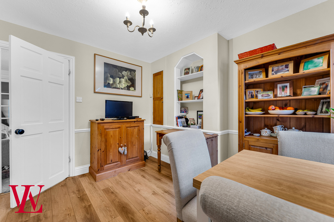 2 bed terraced house for sale in Mill Street, Bishop's Stortford  - Property Image 6