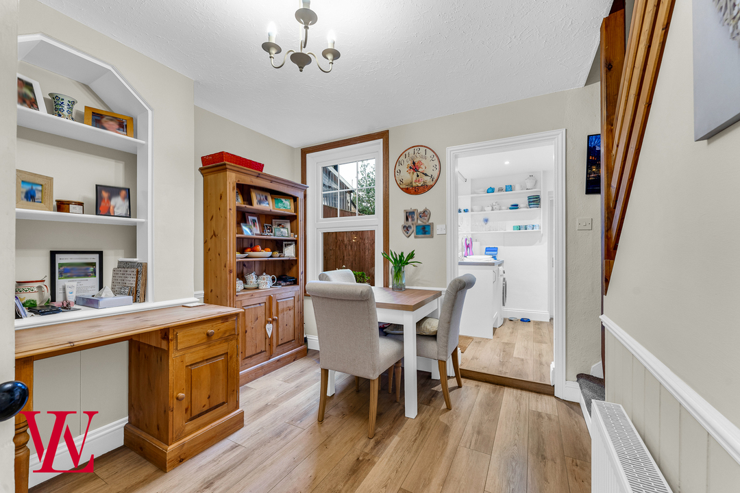 2 bed terraced house for sale in Mill Street, Bishop's Stortford  - Property Image 5