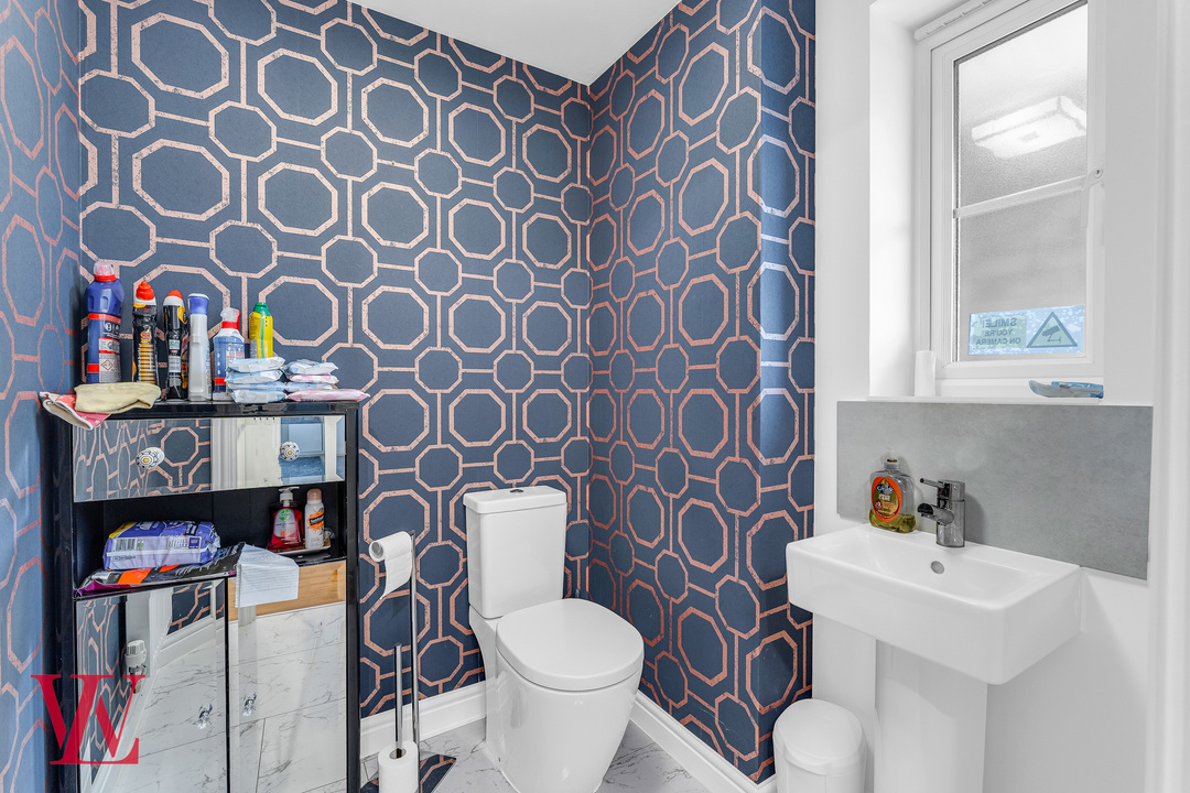 4 bed detached house for sale in Cawbeck Road, Little Canfield, Dunmow, Essex  - Property Image 10