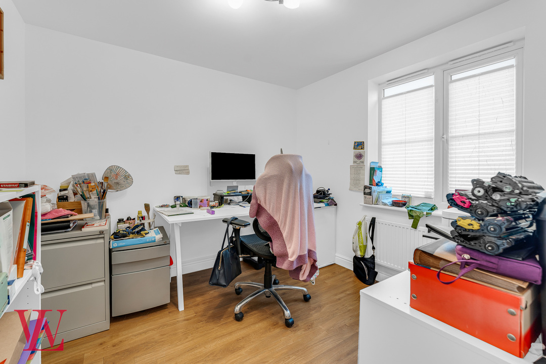 4 bed detached house for sale in Cawbeck Road, Little Canfield, Dunmow, Essex 10