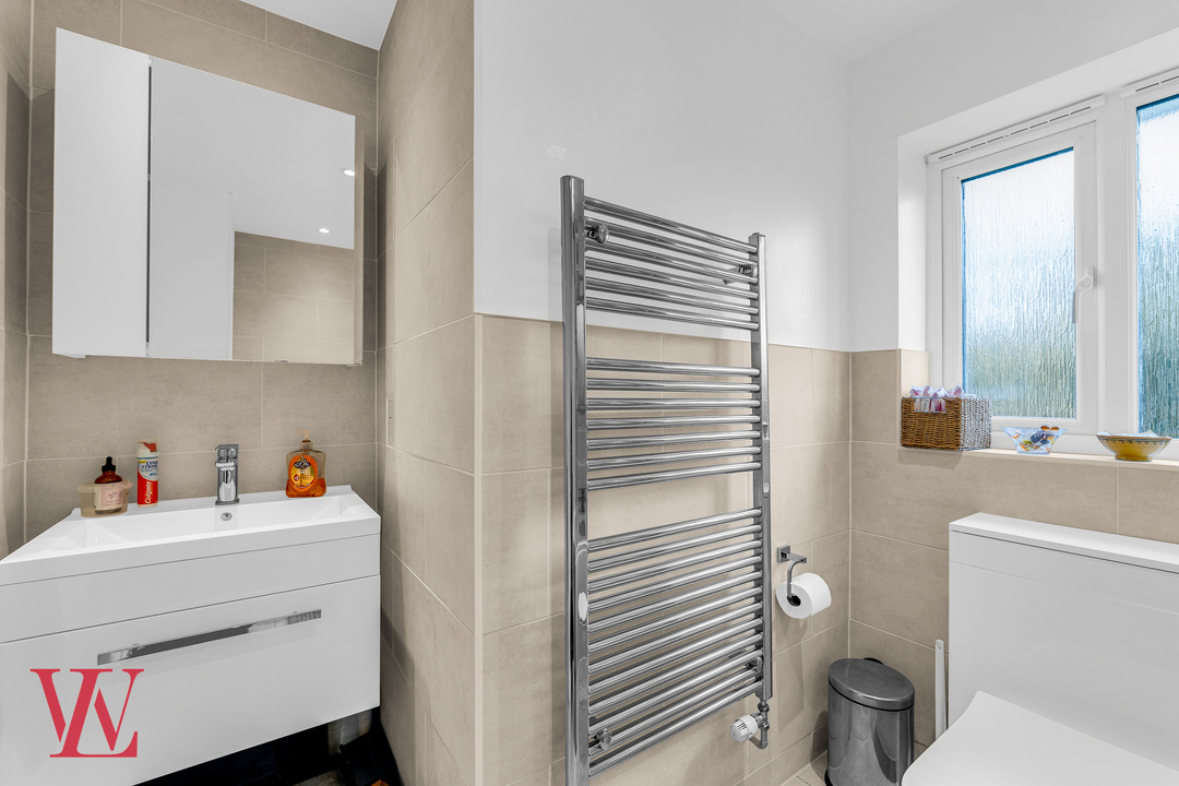 4 bed detached house for sale in Cawbeck Road, Little Canfield, Dunmow, Essex  - Property Image 15