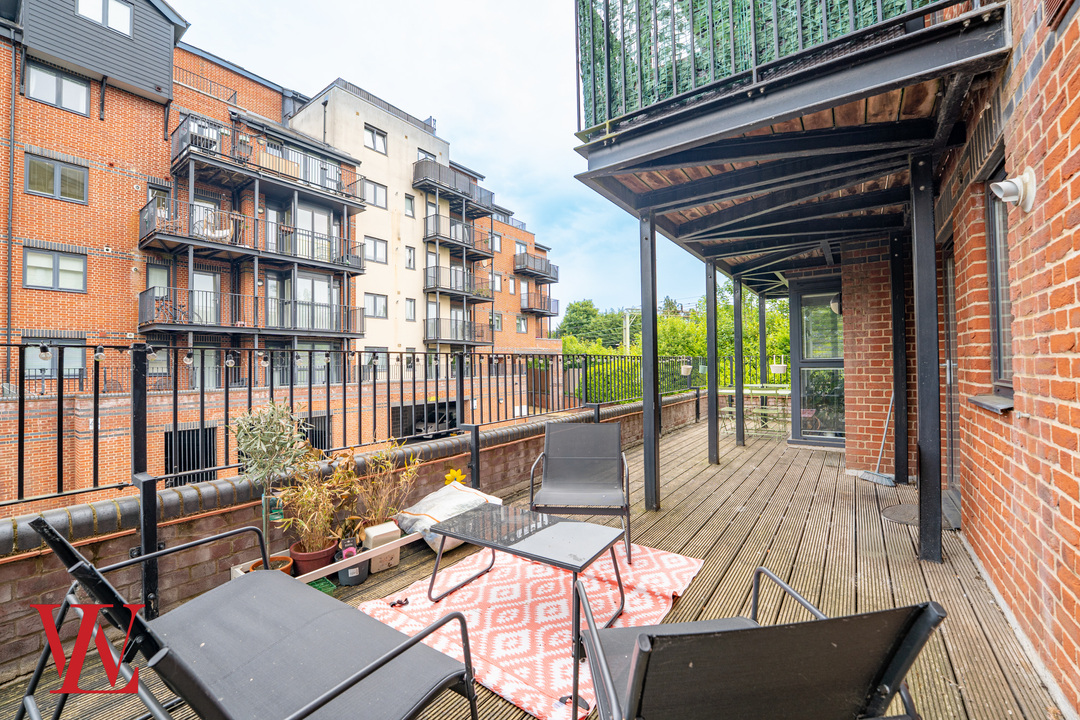 2 bed apartment for sale in Tanners Wharf, Bishop's Stortford, Hertfordshire 9