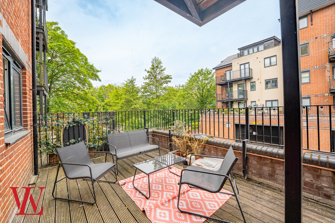 2 bed apartment for sale in Tanners Wharf, Bishop's Stortford  - Property Image 11