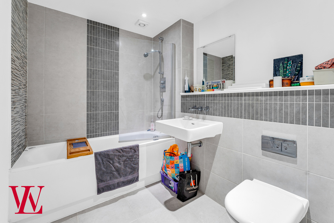 2 bed apartment for sale in Tanners Wharf, Bishop's Stortford  - Property Image 7