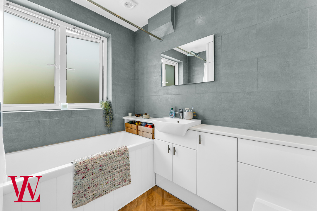 4 bed semi-detached house for sale in Thorley Park Road, Bishop's Stortford, Hertfordshire 26