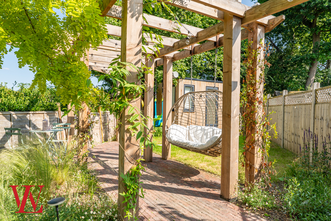4 bed semi-detached house for sale in Thorley Park Road, Bishop's Stortford, Hertfordshire 32