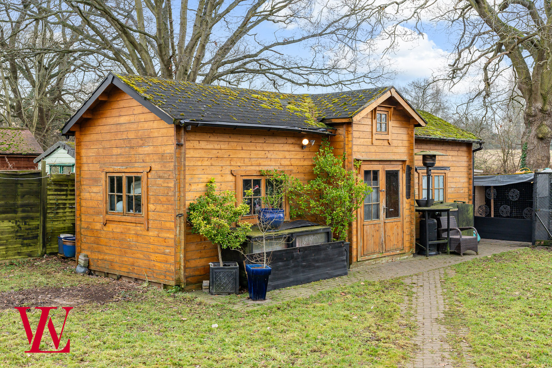 6 bed detached house for sale in Lower Road, Bishop's Stortford  - Property Image 32