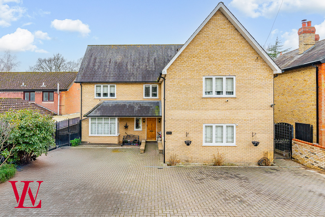 6 bed detached house for sale in Lower Road, Bishop's Stortford  - Property Image 1