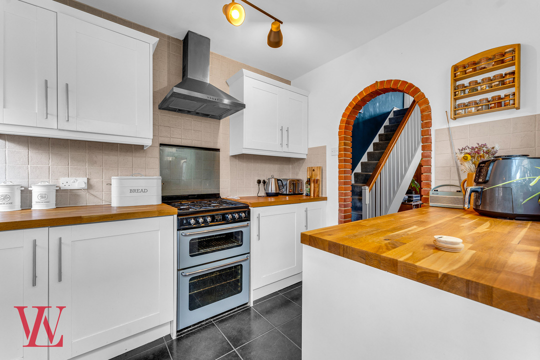2 bed semi-detached house for sale in Zambesi Road, Bishop's Stortford, Hertfordshire  - Property Image 9