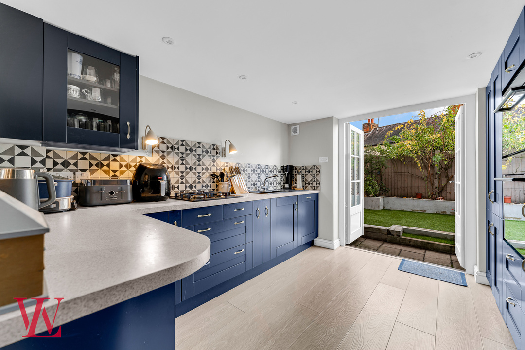 2 bed terraced house for sale in Barrells Down Road, Bishop's Stortford, Hertfordshire  - Property Image 7