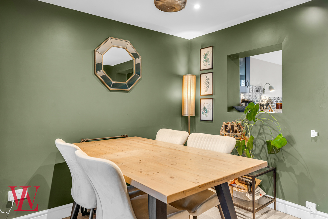 2 bed terraced house for sale in Barrells Down Road, Bishop's Stortford, Hertfordshire  - Property Image 5