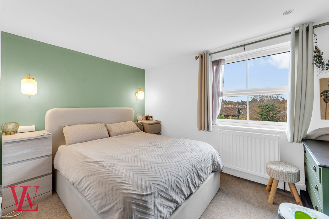 2 bed terraced house for sale in Barrells Down Road, Bishop's Stortford, Hertfordshire  - Property Image 13