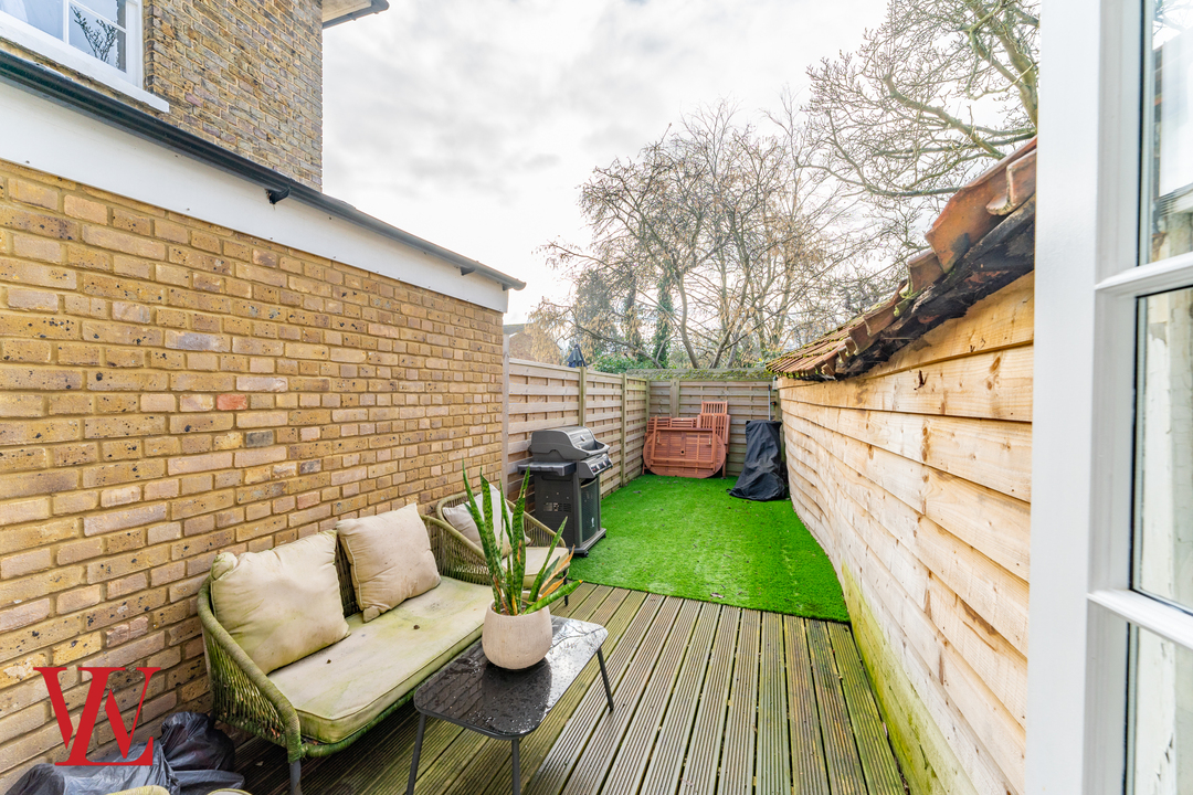 2 bed cottage for sale in Fore Street, Harlow  - Property Image 17