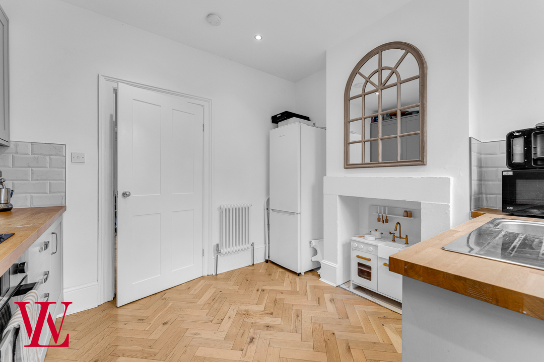 2 bed cottage for sale in Fore Street, Harlow  - Property Image 7