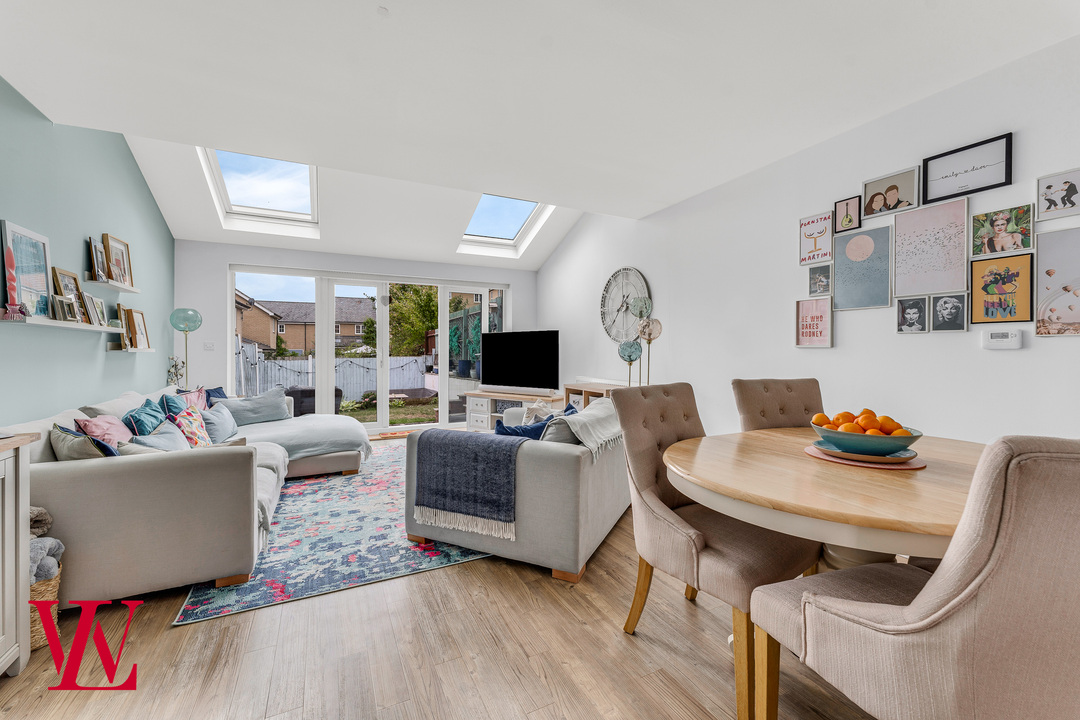 2 bed terraced house for sale in Kitchener Road, Bishop's Stortford  - Property Image 2
