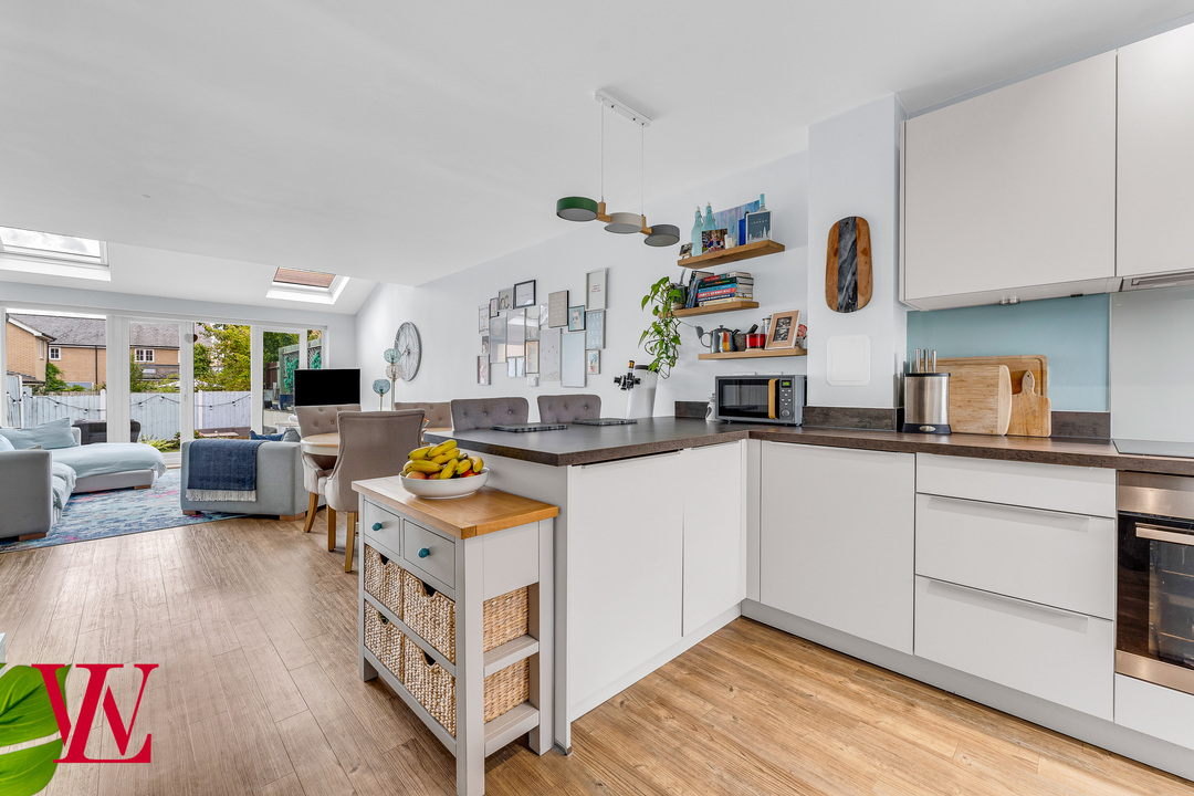2 bed terraced house for sale in Kitchener Road, Bishop's Stortford  - Property Image 7