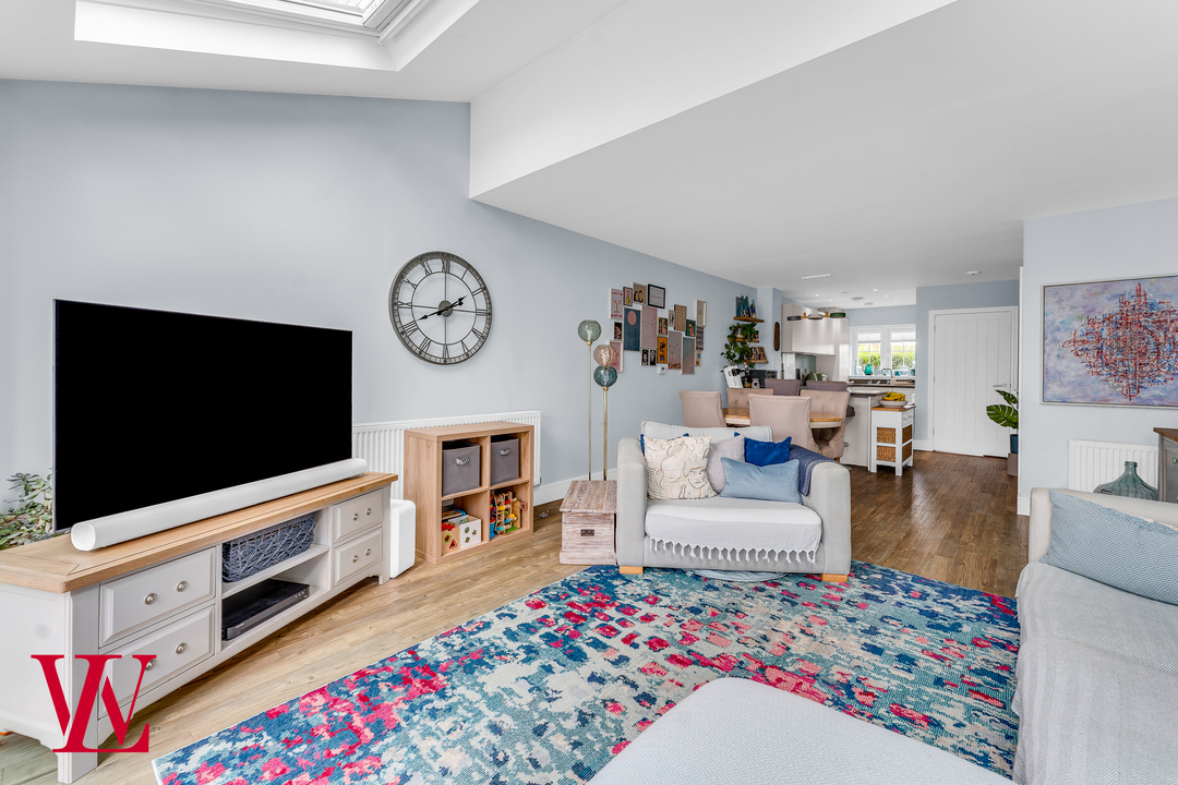 2 bed terraced house for sale in Kitchener Road, Bishop's Stortford  - Property Image 8