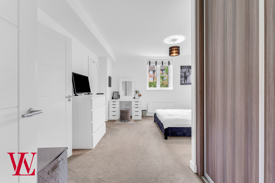 2 bed apartment for sale in Regents Court, 112 South Street, Bishop's Stortford, Hertfordshire 6