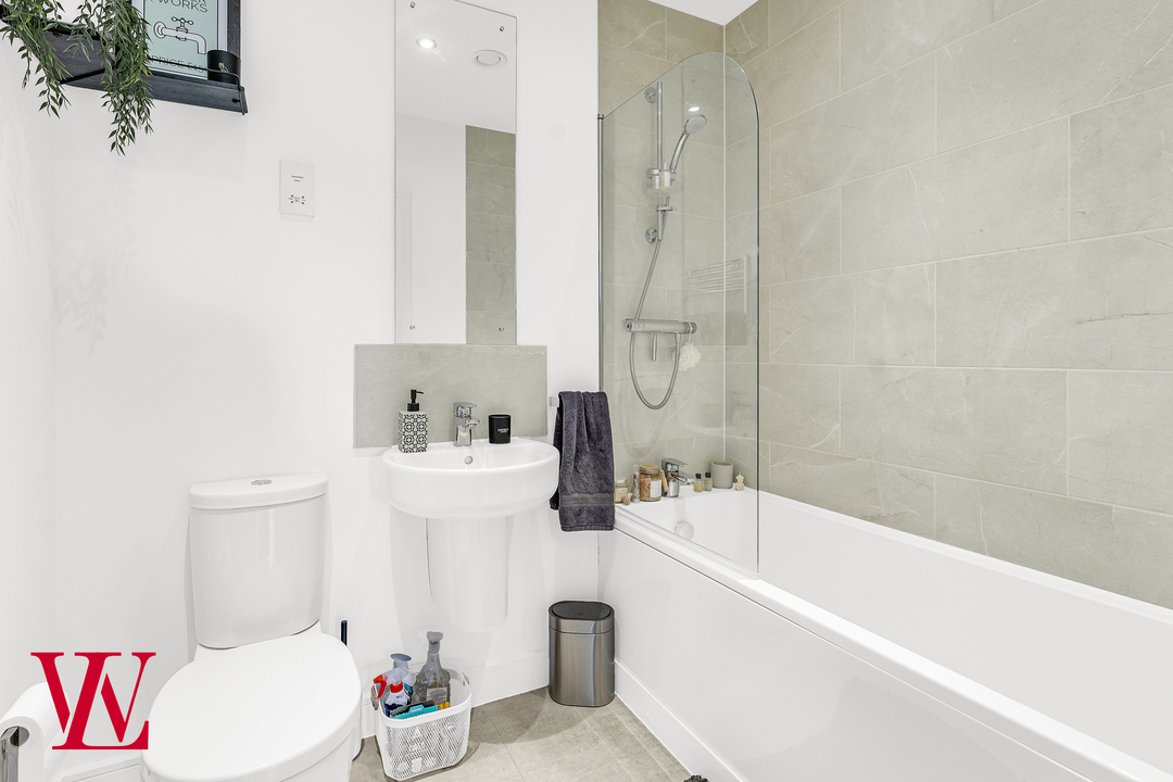 2 bed apartment for sale in Regents Court, 112 South Street, Bishop's Stortford, Hertfordshire 13