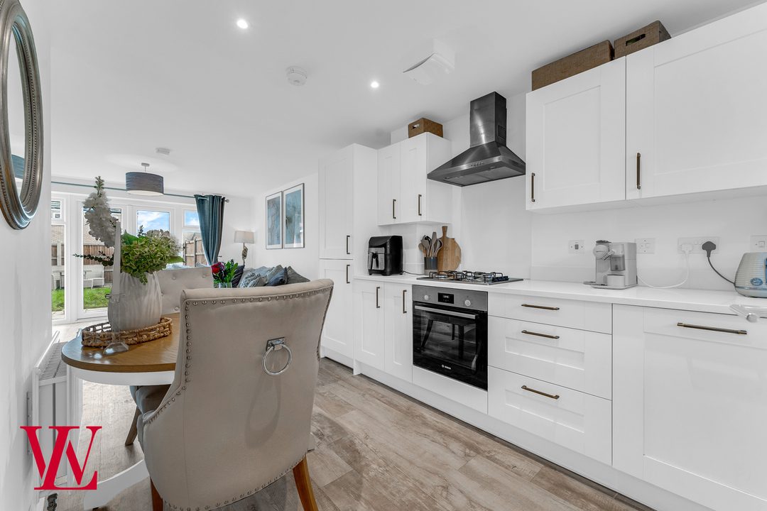 2 bed semi-detached house for sale in Searle Way, Bishop's Stortford 4