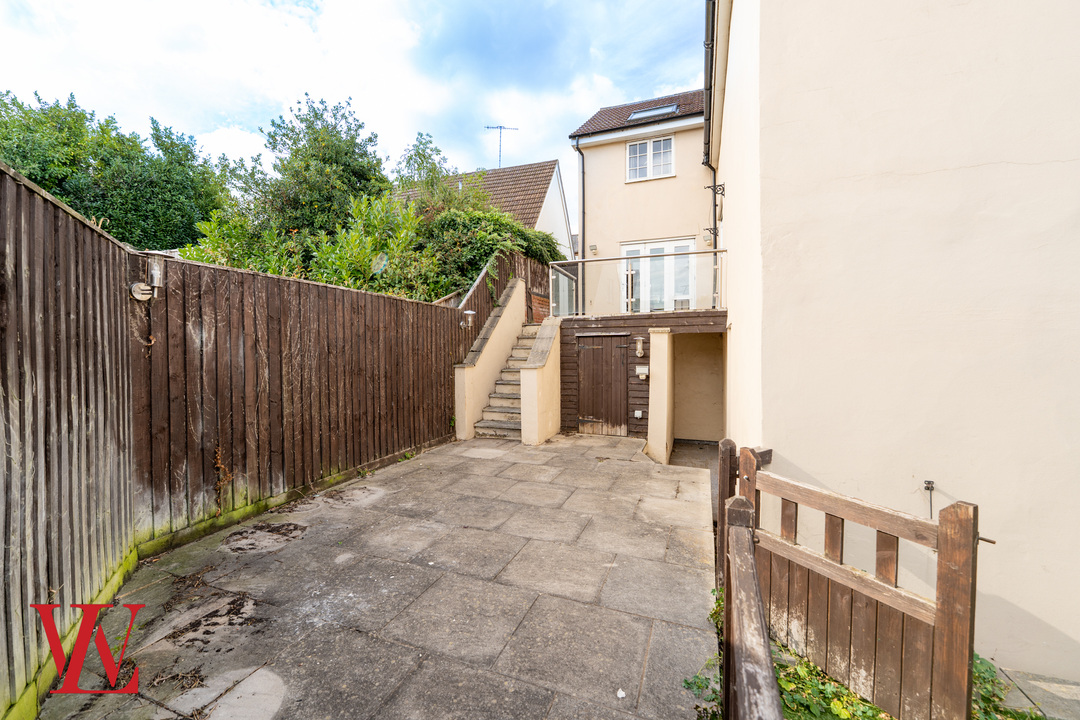 5 bed detached house for sale in The Chase, Bishop's Stortford, Hertfordshire 33