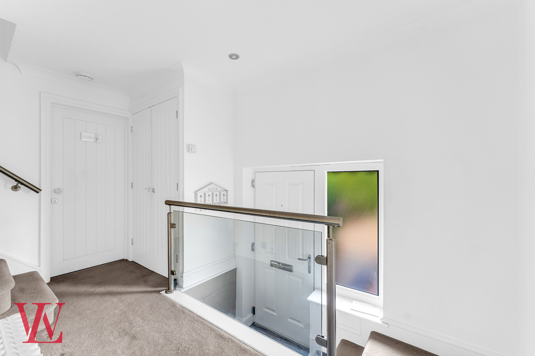 5 bed detached house for sale in The Chase, Bishop's Stortford, Hertfordshire  - Property Image 11
